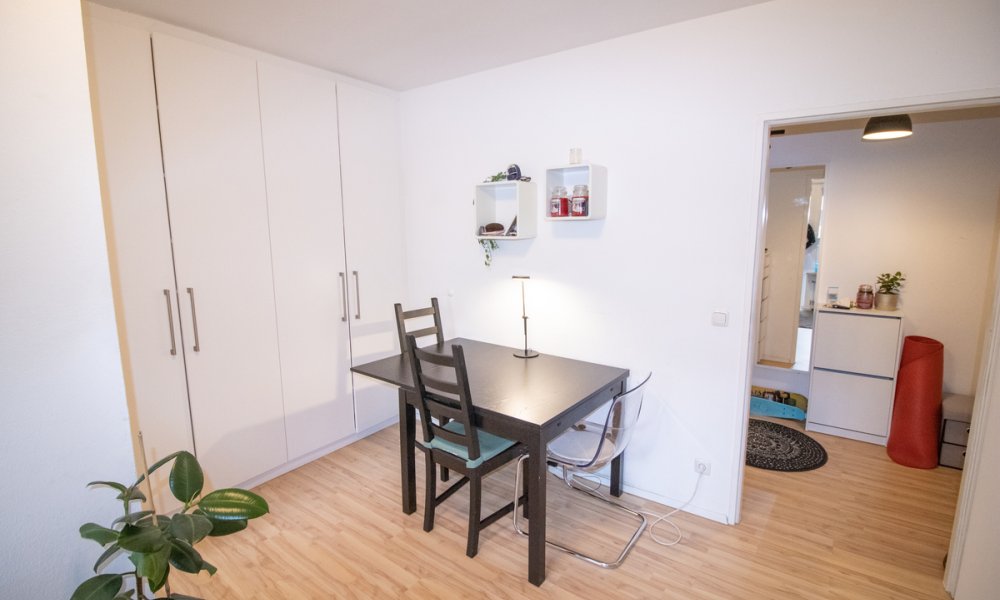 1 Zimmer Apartment mit Balkon  nähe Rotkreuzplatz zu verkaufen